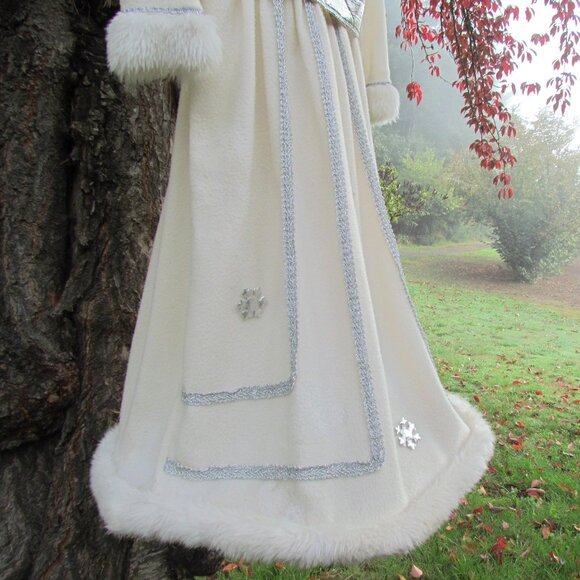 CHRISTMAS COSTUME, SNOW ANGEL, WINTER FAIRY QUEEN, OFF-WHITE & SILVER, FAUX FUR - Picture 4 of 8